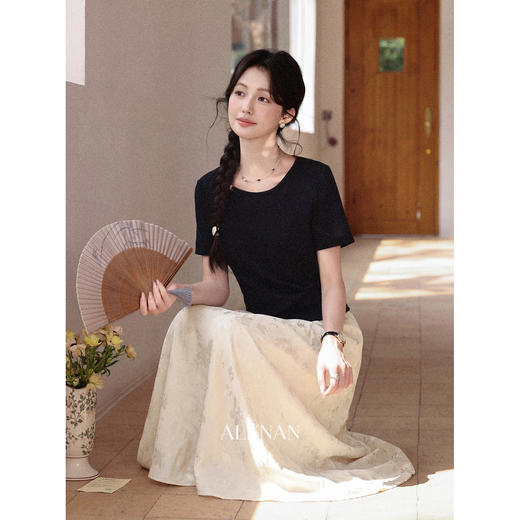 鹿向南「诗韵婉兮」杏色半身裙女夏季新款气质垂感国风显瘦A字裙 商品图2