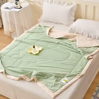 纺王夏被子亲肤透气大豆被四季通用被褥被芯大豆亲肤夏凉被150*200cm /床上用品 /被子 /纤维被 商品图1