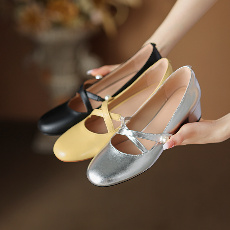 【预售7天】法式经典圆头珍珠交叉带粗跟通勤百搭仙女风小皮鞋DMJFG&81317F