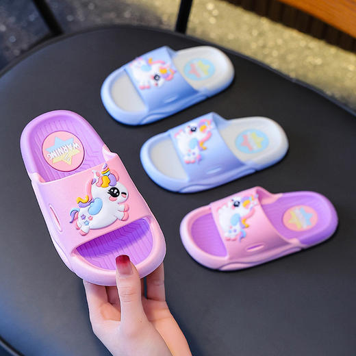 【夏季专属，透气舒适】儿童拖鞋女孩夏季家居室内洗澡防滑卡通独角兽小孩女童宝宝凉拖。xb鞋 商品图3