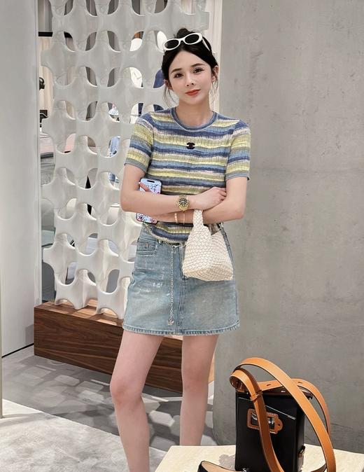 香奶奶春夏彩虹条纹针织短袖 商品图4