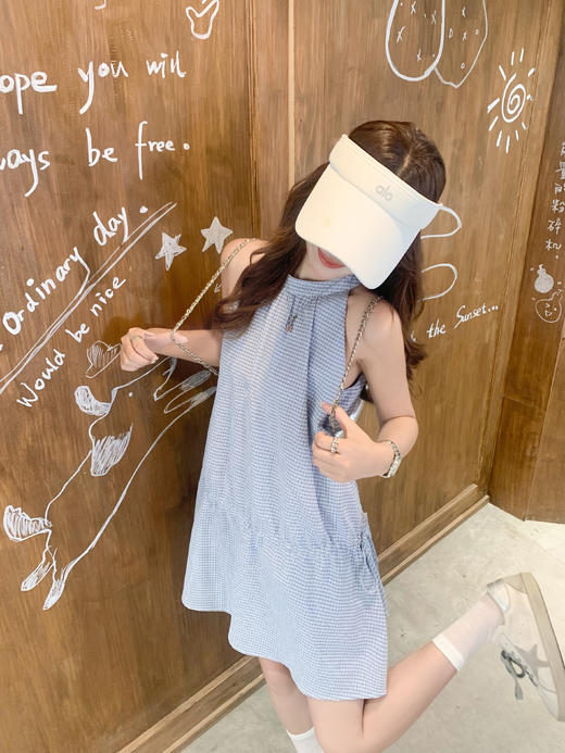 <曾小咸推荐>4.20现货秒杀 ！微信超特价！韩系格纹无袖挂脖连衣裙 日常229.99 立减140 秒杀89.99！！ 商品图9