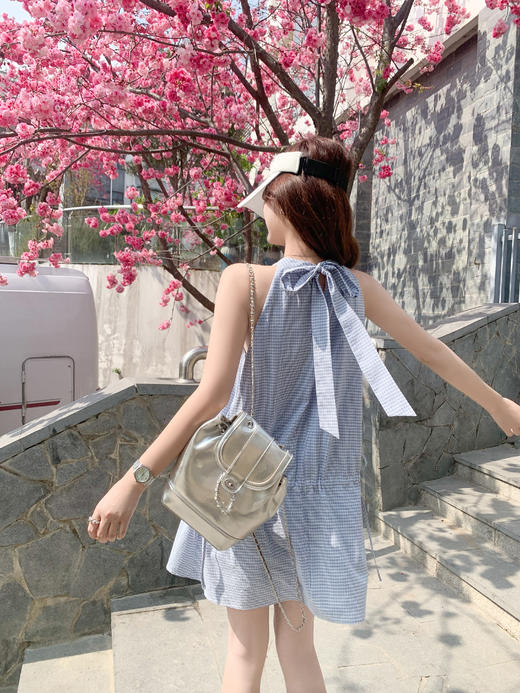 <曾小咸推荐>4.20现货秒杀 ！微信超特价！韩系格纹无袖挂脖连衣裙 日常229.99 立减140 秒杀89.99！！ 商品图10