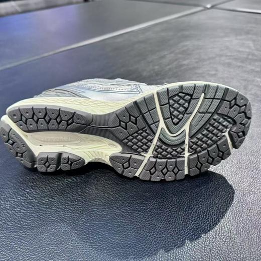 【7折】7楼 NewBalance男女百搭舒适运动老爹鞋吊牌价1099元 折后价769元 商品图2