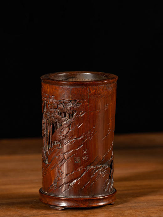 清 张宏裕款竹雕竹林雅集笔筒（红木口底） 商品图3