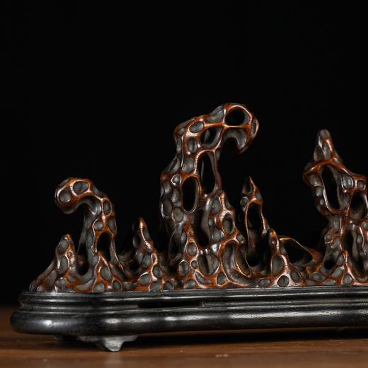 清 花梨木透雕太湖石香薰（红木座） 商品图1