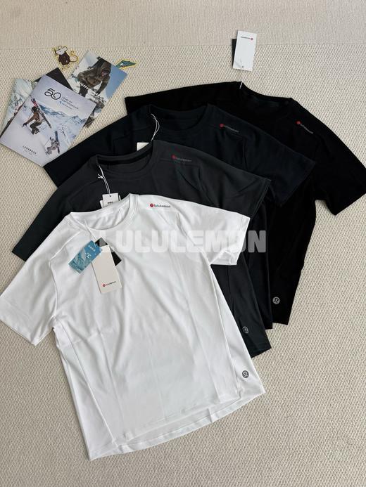 露露四色运动速干短袖 商品图0