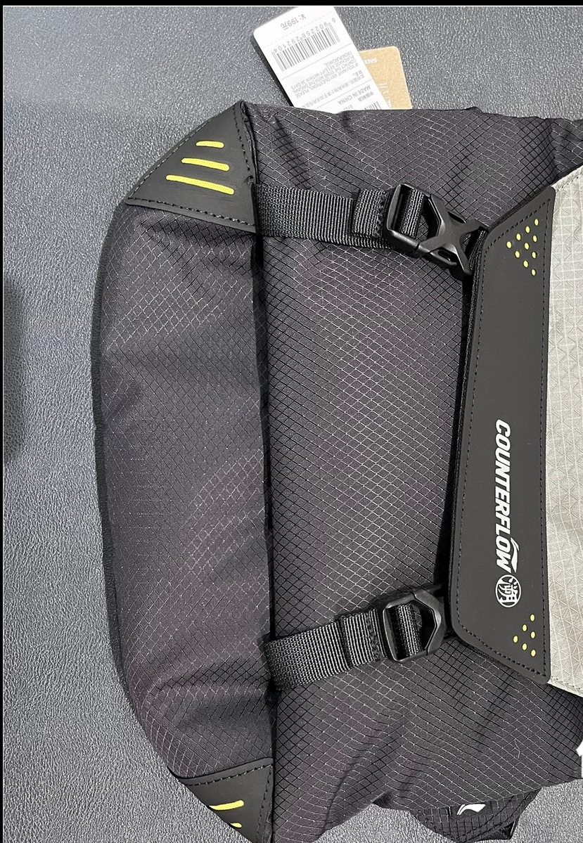 XXM李宁户外CF溯｜斜挎包男包女包防泼水反光时尚潮流休闲包ABDW255