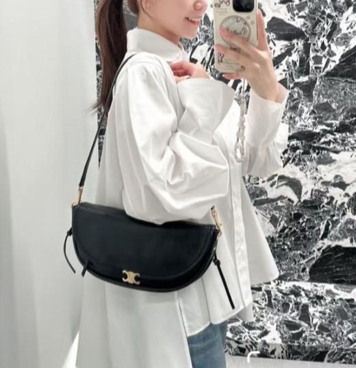 大号羊皮Soft Triomphe 半月包zo008 商品图4