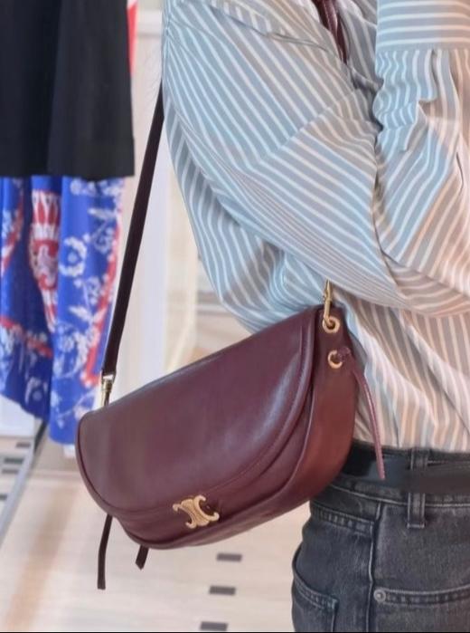 小号羊皮Soft Triomphe 半月包he008 商品图4