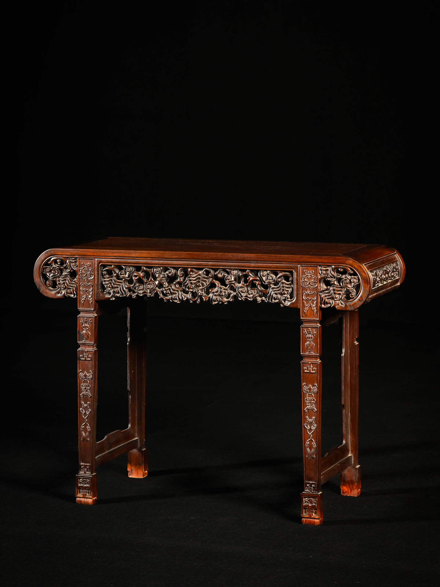 民国 红木透雕灵芝纹书卷式平头案