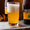 哈麦德 黄金大麦精酿啤酒 750ml*4瓶/箱礼盒装 原麦汁浓度12.0°P 酒体泡沫绵密细腻 持久挂杯 麦香扑鼻 口感醇厚 商品缩略图5