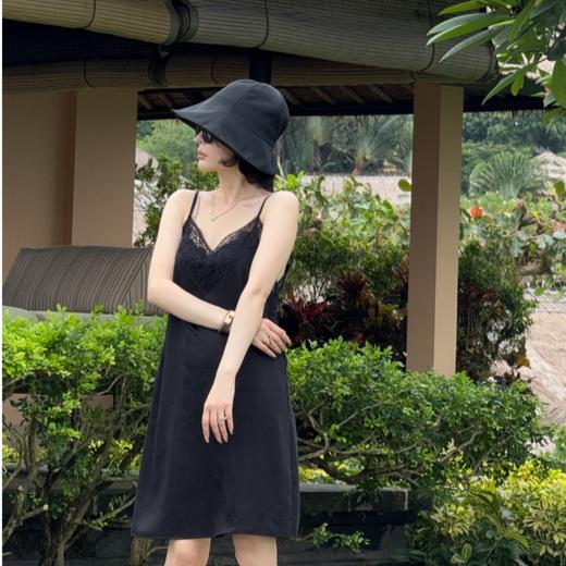 PanYiXiu/潘依绣莱赛尔天丝法式气质镂空勾花拼接吊带连衣裙 M9014 商品图0