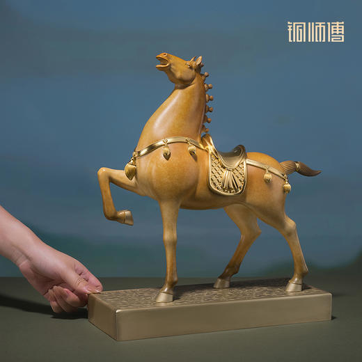 铜师傅《马到成功》客厅桌面铜马摆件 家居工艺品 送领导开业礼物 商品图6