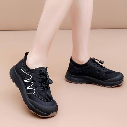 夏季休闲鞋yyds！【踏月族--缓云软弹轻盈镂空鞋】软糯舒适超百搭、透气网面拼接设计、柔软不闷不磨脚不累脚、舒适百搭防滑增高、轻盈耐磨颜值高！ 商品图14