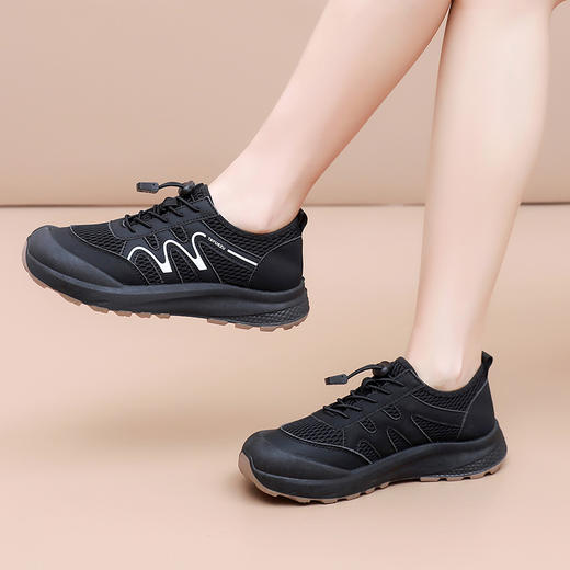 夏季休闲鞋yyds！【踏月族--缓云软弹轻盈镂空鞋】软糯舒适超百搭、透气网面拼接设计、柔软不闷不磨脚不累脚、舒适百搭防滑增高、轻盈耐磨颜值高！ 商品图13