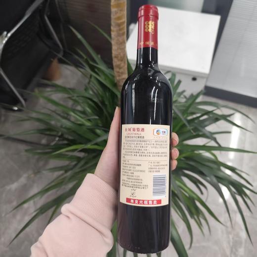 2022年长城金冠解百纳黑圆桶  干红葡萄酒，酒精度12.5度，整箱750ml*6瓶圆通礼盒装。中粮长城出品，性价比超高。 商品图2