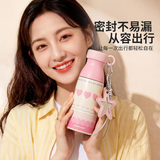 摩登主妇牛奶瓶保温杯2026新款女高颜值生日礼物吸管杯子便携水杯随手杯 商品图2