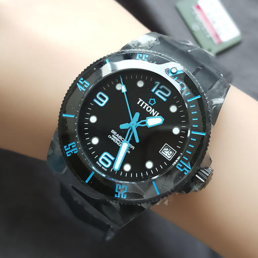 【99新】TITONI 梅花83600C-BL-256天文台认证自动机械机芯日期显示42MM（男款）Seascoper 海洋探索系列碳/陶瓷180426NJ36 商品图12