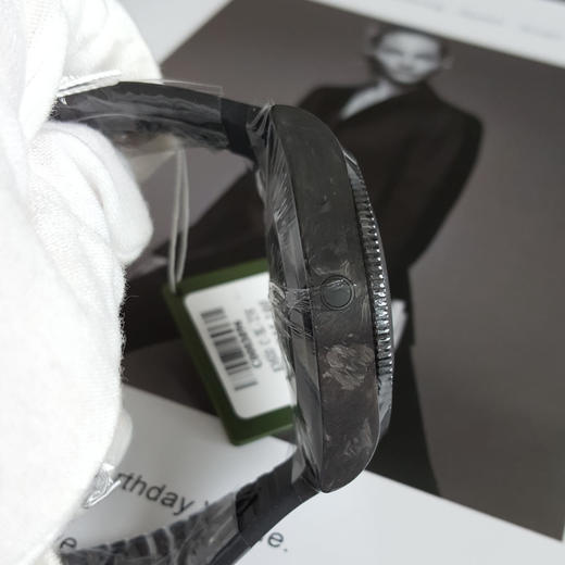 【99新】TITONI 梅花83600C-BL-256天文台认证自动机械机芯日期显示42MM（男款）Seascoper 海洋探索系列碳/陶瓷180426NJ36 商品图8