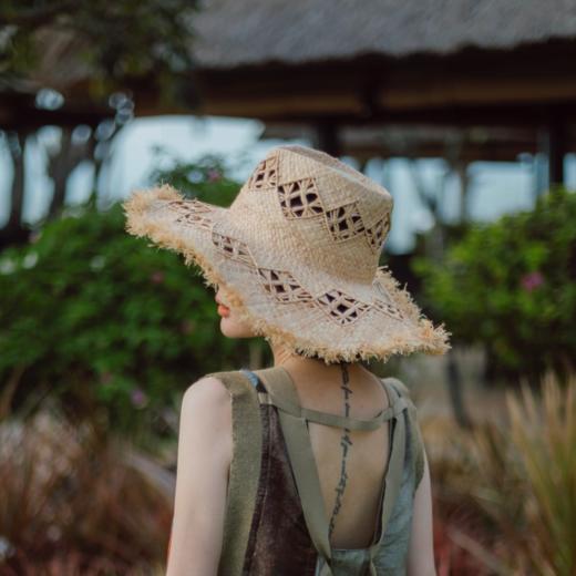 PanYiXiu/潘依绣天然拉菲草手工编织可调节镂空遮阳草帽 PanYiXiu/潘依绣 商品图0
