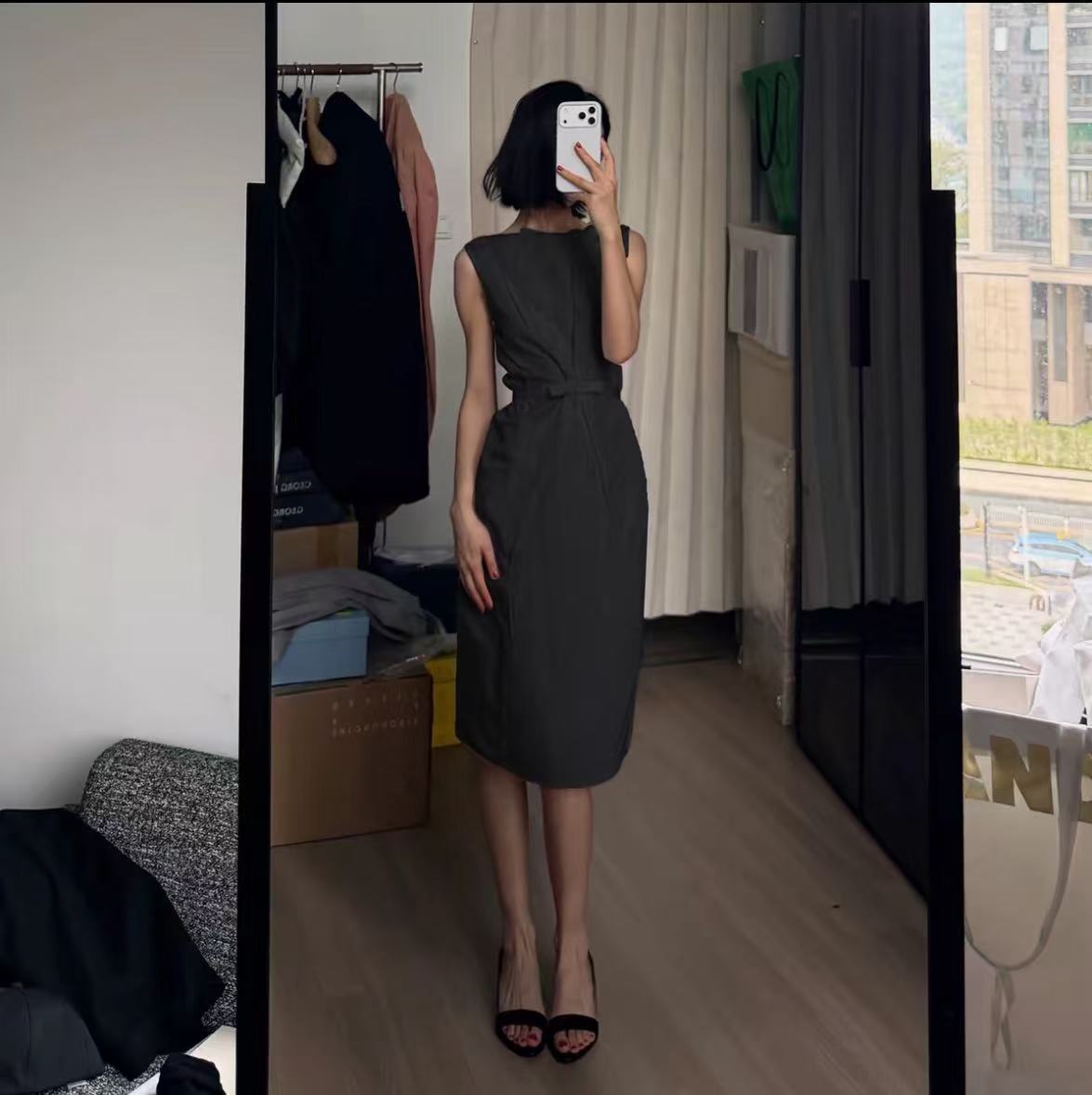 ROMI STUDIO“线条美学”纯手工高密织定线压褶连衣裙 RWDRLY3319