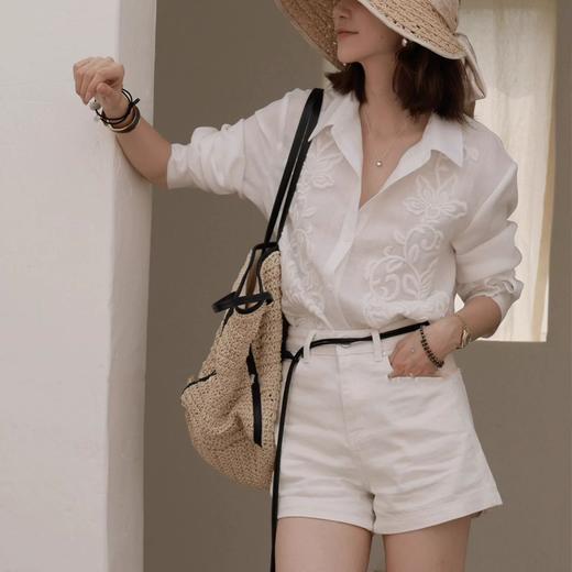 Five-apc重工刺绣亚麻棉白衬衫 | 穿出自由恣意腔调，万针浮雕刺绣，低调中透着华丽感 商品图1