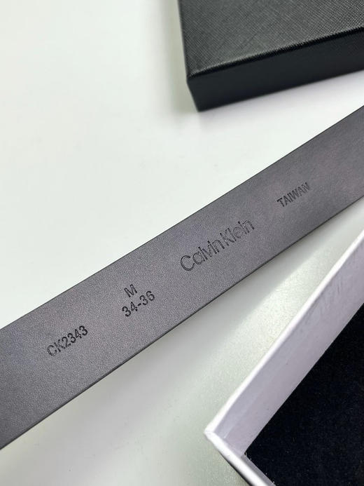 原单正品 CK头层牛皮腰带
1000多条清货
部分带绿色贴纸，原单出口
全部原版包装
2个尺码
S140斤之内  
M140-170斤
原价59.9美金 商品图3