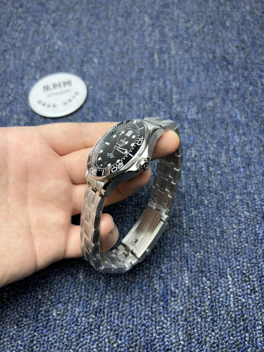 升级版 经典欧米茄OMEGA海马300米系列“黑海马”潜水机械男士腕表
机芯：搭载进口原装西铁城 商品图3