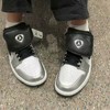 【店庆提前购】【88折】7楼耐克360 男子Air Jordan 1黑白银低帮复古篮球鞋IR2278-100吊牌价999现价879 商品缩略图0