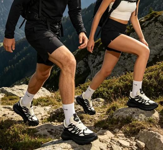 疯抢中！！【英国百年品牌·Slazenger】轻奢运动跑鞋 柔软舒适 透气不闷脚 时尚百搭 男女同款（送礼盒） 商品图1