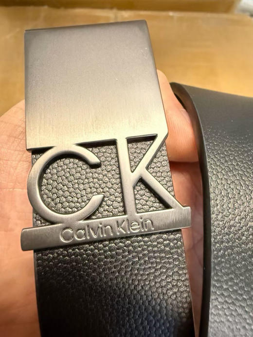 原单正品 CK头层牛皮腰带
1000多条清货
部分带绿色贴纸，原单出口
全部原版包装
2个尺码
S140斤之内  
M140-170斤
原价59.9美金 商品图10