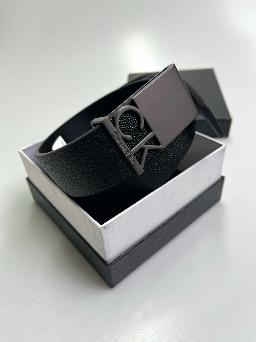 原单正品 CK头层牛皮腰带
1000多条清货
部分带绿色贴纸，原单出口
全部原版包装
2个尺码
S140斤之内  
M140-170斤
原价59.9美金