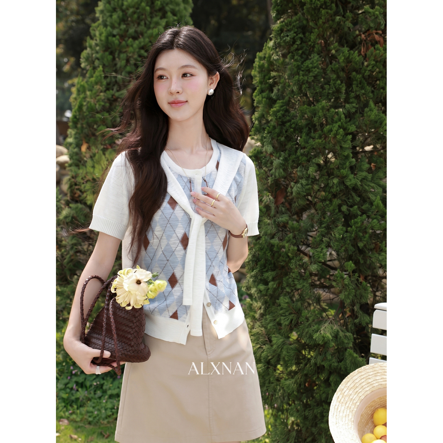 鹿向南「菱格屿风」蓝色菱格领针织衫夏季新款显瘦修身气质上衣女