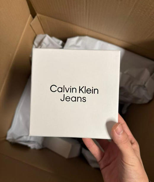 原单正品 CK头层牛皮腰带
1000多条清货
部分带绿色贴纸，原单出口
全部原版包装
2个尺码
S140斤之内  
M140-170斤
原价59.9美金 商品图14