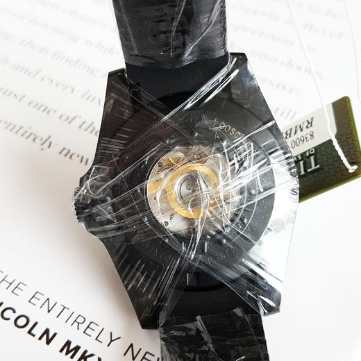 【99新】TITONI 梅花83600C-BK-256天文台认证自动机械机芯日期显示42MM（男款）Seascoper 海洋探索系列碳/陶瓷180426NJ26 商品图7