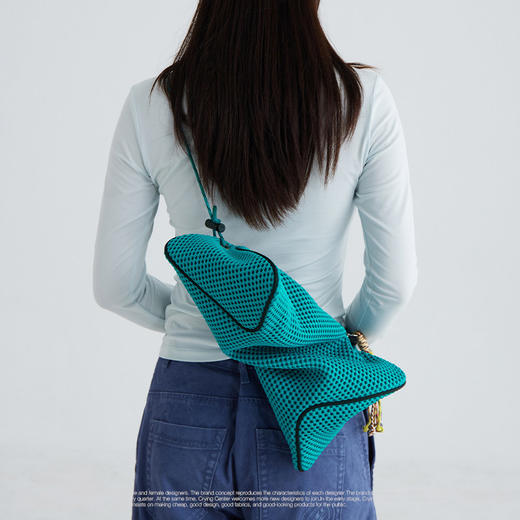 CryingCenter 洞眼布饺子中号单肩斜挎饺子包 哭喊中心 商品图0