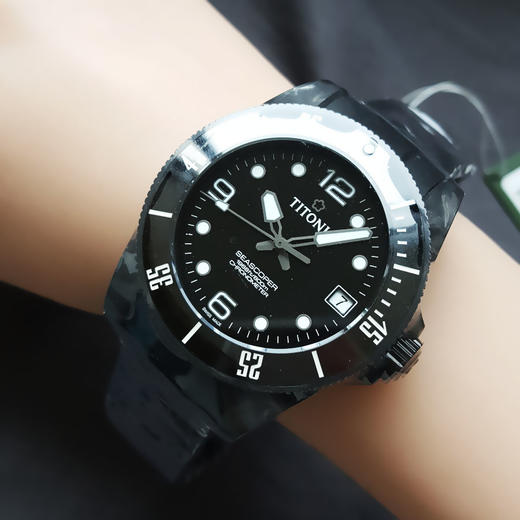【99新】TITONI 梅花83600C-BK-256天文台认证自动机械机芯日期显示42MM（男款）Seascoper 海洋探索系列碳/陶瓷180426NJ26 商品图8