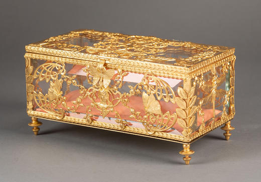 独角鹿西洋古董20世纪初法国出品新艺术风格蝴蝶花卉主题铜鎏金精雕嵌透明水晶珍宝盒 商品图3