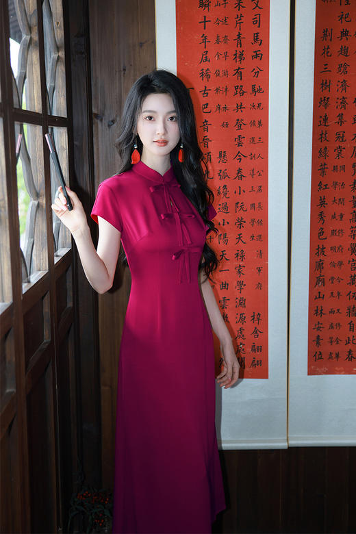 逸红颜明月优选｜#【绾红】🌹复古热烈 · Miu系·新中式手工蝴蝶结醋酸缎面旗袍裙 商品图4