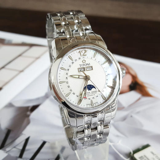 【99新】TITONI 梅花94788 S-747天文台认证自动机械机芯日期、星期、月份显示；月相40MM（男款）Master Series大师系列精钢180426NJ44 商品图3
