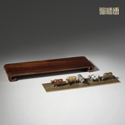 铜师傅 见微系列《五牛迎福》客厅桌面铜牛摆件 家居装饰工艺品 商品图2