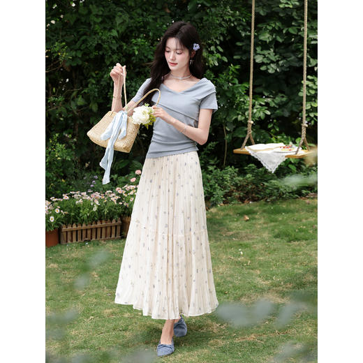 鹿向南「云间花褶」杏色碎花半身裙女夏季高腰显瘦A字大摆长裙子 商品图1