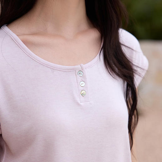 有进口凭证！【特妮娜 天丝醋酸羊毛•亨利领T】面料全部采用进口材质 采用新式高密窄针工艺 车线高密平整 无多余线头 精致做工 简约百搭  上身不粘肤 透气排汗 商品图5