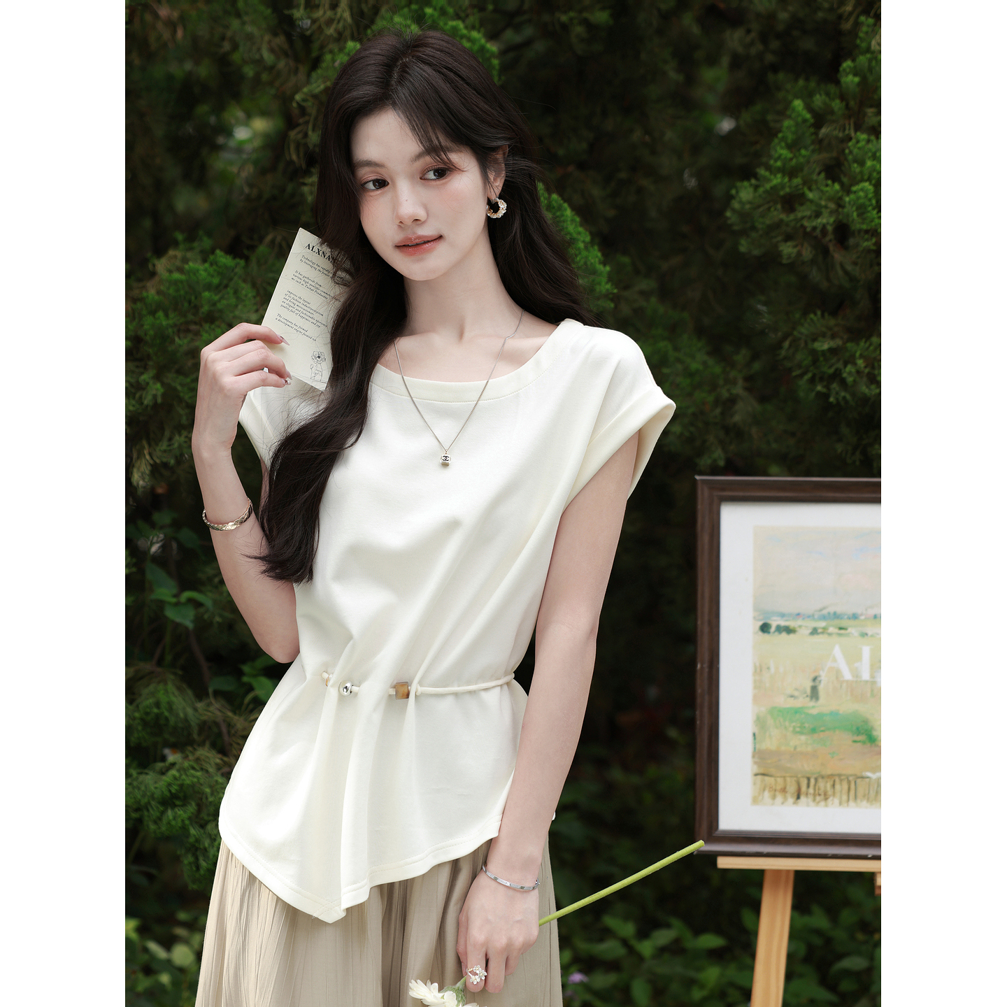 鹿向南「夏木温柔」气质高级感杏色短袖T恤女夏季不规则收腰上衣