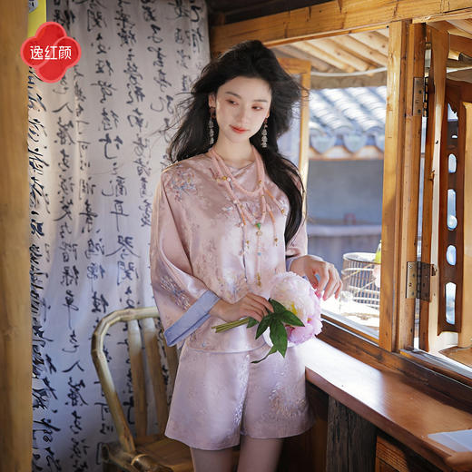 逸红颜《暮然》2026年夏新款粉蝶花汀花卉刺绣新中式国风短裤女 商品图1