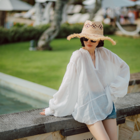 100%苎麻刺绣花边松弛感V领长袖衬衫 M9261