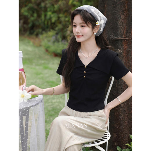 鹿向南「浅夏微光」气质翻领黑色T恤女夏季新款修身显瘦短袖上衣 商品图3