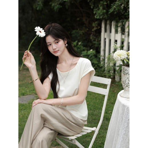 鹿向南「夏木温柔」气质高级感杏色短袖T恤女夏季不规则收腰上衣 商品图4