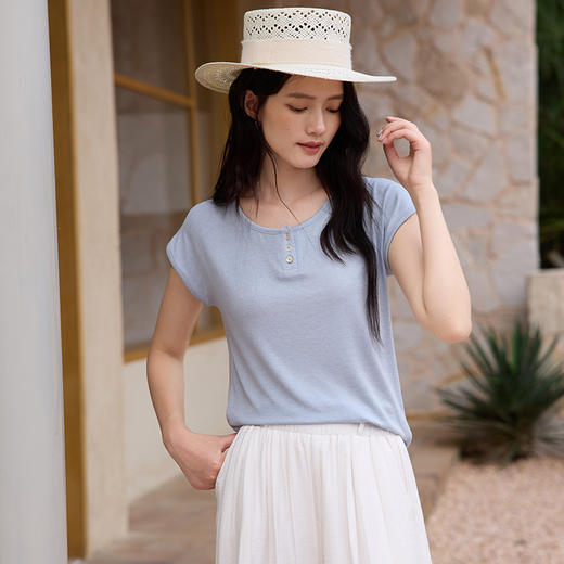 有进口凭证！【特妮娜 天丝醋酸羊毛•亨利领T】面料全部采用进口材质 采用新式高密窄针工艺 车线高密平整 无多余线头 精致做工 简约百搭  上身不粘肤 透气排汗 商品图2